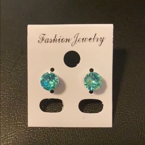 BN Swarovski Lt. Turquoise 6mm Studs